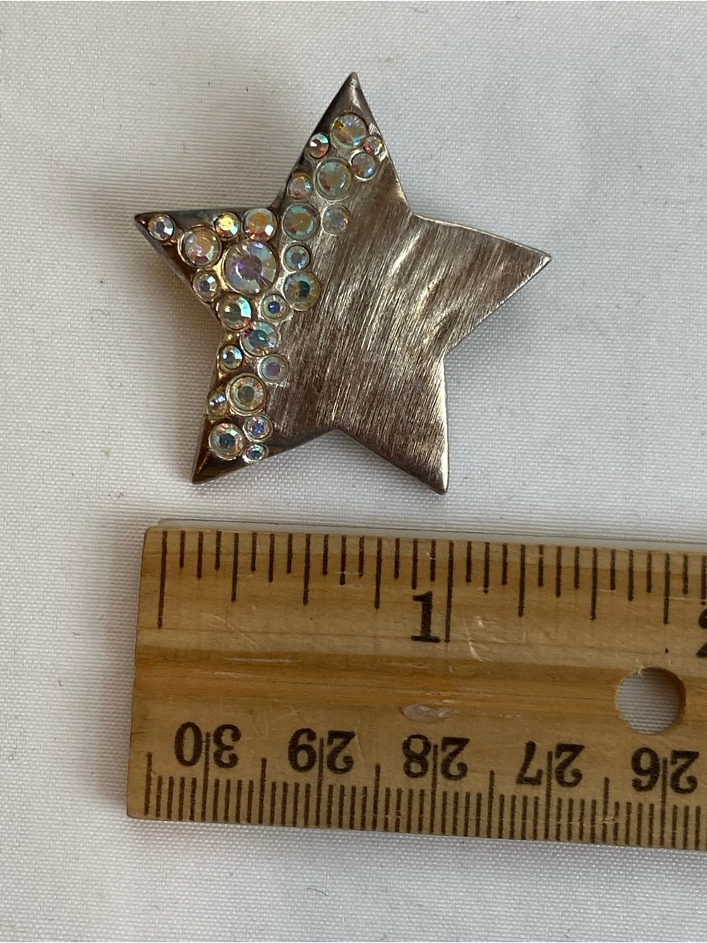 (3) Rhinestone brooch bundle - Picture 4 of 5